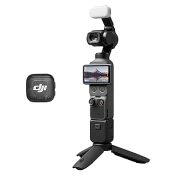 DJI Osmo Pocket 4 Combo Creator, fotocamera stabilizzata tascabile per vlog, CMOS da 1″ e 4K/240fps, stabilizzazione a tre assi, zoom senza perdita 2×, 107 GB di memoria integrata, Trasmettitore Mic 3