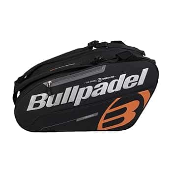 Borsa porta racchette Bullpadel Tour nera, con dettagli in bianco e arancione, con tasche per racchette, scomparto per abbigliamento o materiale e tasche aggiuntive, manici imbottiti e maniglie per il
