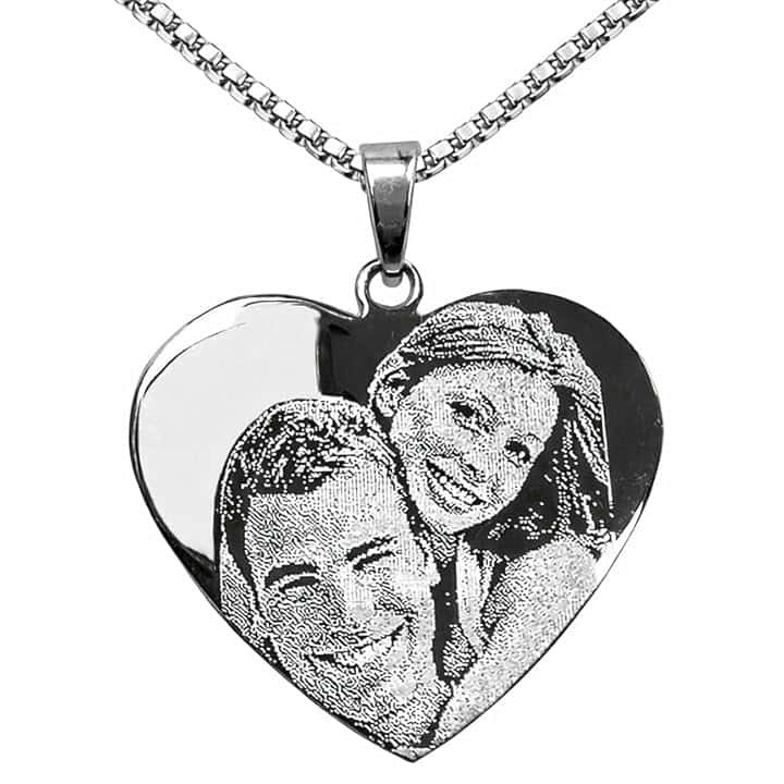 Custom Collana Cuore con Foto Incisa | Ciondolo Acciaio Personalizzato con Fotoincisione | Catenina e Medaglia | Regalo personalizzato San Valentino