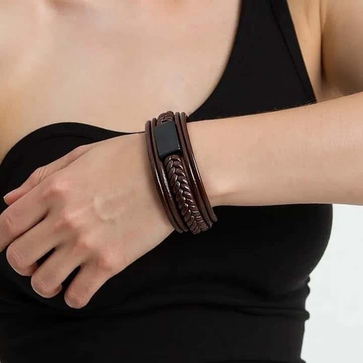 Generic Braccialetto regolabile in pelle con chiusura in acciaio inox multistrato intrecciato in vera pelle, regalo per San Valentino