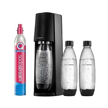 SodaStream Gasatore d’acqua Terra Nero include cilindro di Co2 per realizzare fino a 60 Litri di acqua frizzante, inclusa tre bottiglie da 1 L lavabili in lavastoviglie