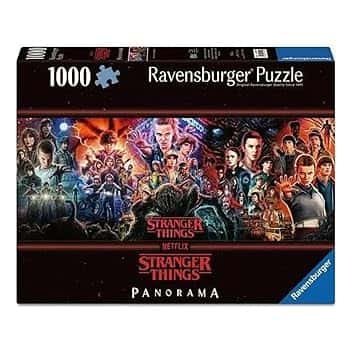 Ravensburger - Puzzle Stranger Things | Puzzle 1000 Pezzi | Puzzle Adulti Panorama | Dimensione 98x37,50 cm | Idee Regalo | Puzzle 1000 Pezzi Ravensburger | Regalo Festa del Papà The Forest Stewardship Council