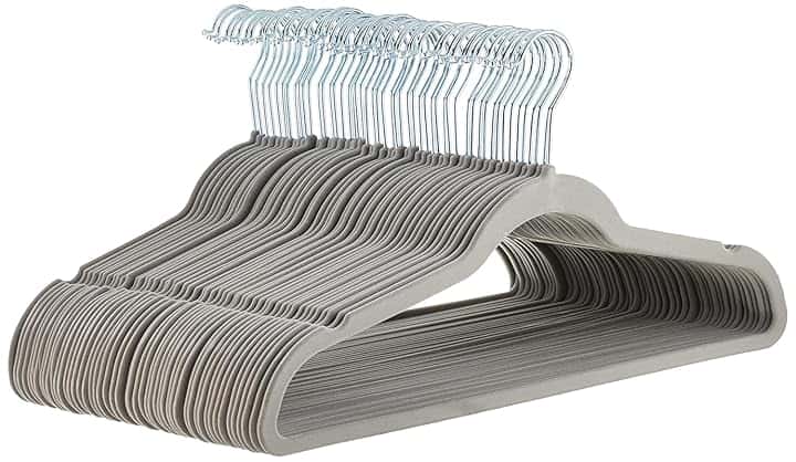 Amazon Basics Grucce per abiti antiscivolo in velluto sottile, colore grigio, 50 pezzi Global Recycled Standard
