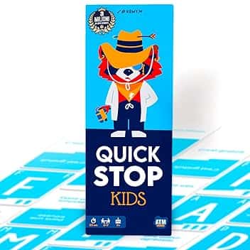 ATM Gaming QUICKSTOP Kids - Gioco di Carte per Bambini e Famiglie - Età 7+ - Da 2 a 7 Giocatori - Divertente e Veloce - Gioco da Tavolo - Italiano