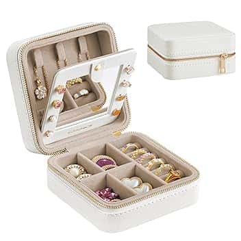 SONGMICS SONGMICS Scatola Portagioie da Viaggio, Piccolo Porta Gioielli, Portagioielli Portatile, con Specchio, Cerniera Lampo, PU, 11,4 x 11,4 x 5,5 cm, Idea Regalo, Bianco Nuvola JBC146BEV2