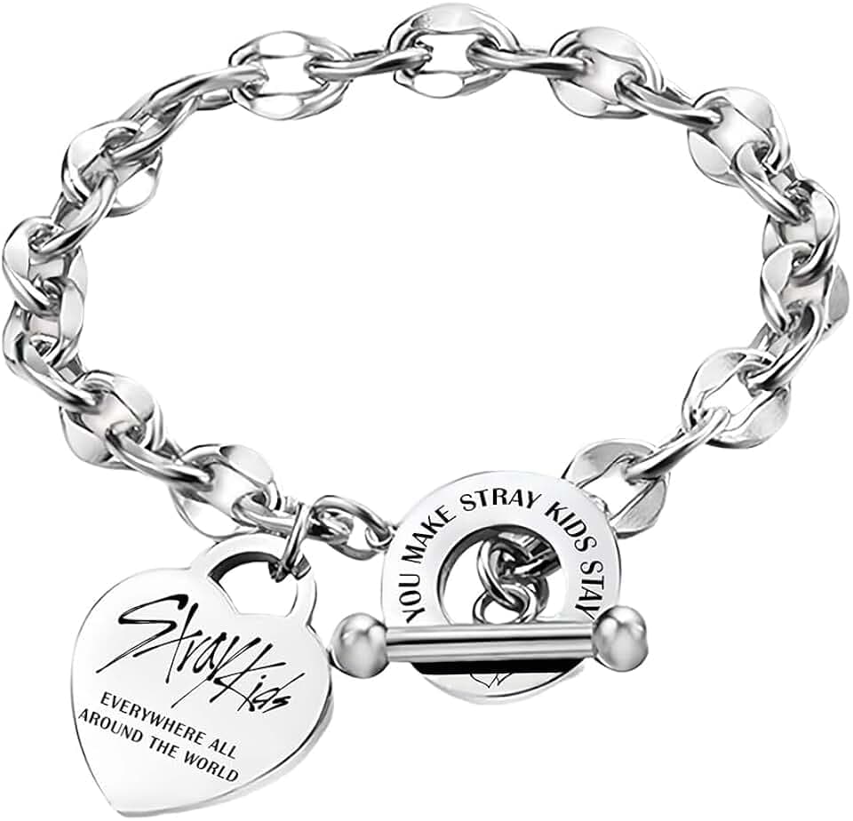 DEFGNOP Stray Bracciale in Acciaio Inox Stray, Unisex Acciaio Inossidabile Argentato, con Ciondolo a Forma di Cuore, con 1 Adesivo SKZ e 2 Photocard SKZ, Articolo Regalo per Stay