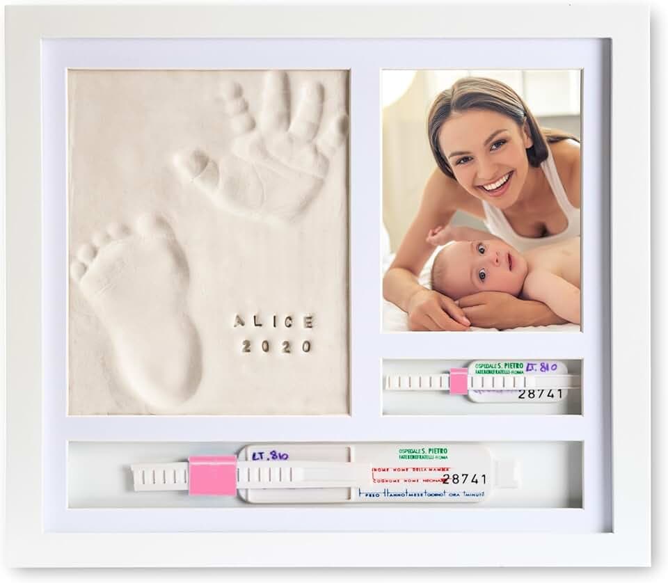 PITI COT Cornice Impronta Mani e Piedi Neonati | Kit Lettere Numeri e 2 Porta Braccialetti Nascita | Regalo Personalizzabile per Lista Nascita Bebè