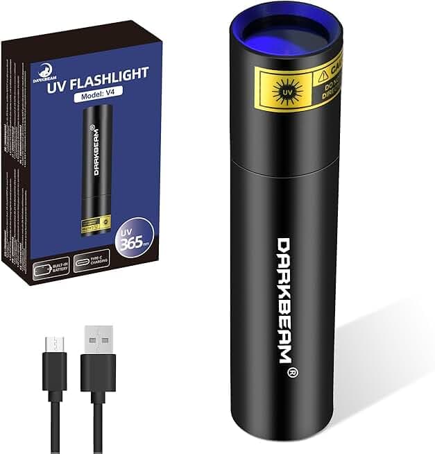 DARKBEAM Torcia UV 365nm Ultravioletta Luce Nera, Lampada di Wood Mini Portatile Potente Blacklight Ricaricabile USB, per Rilevare di urina animale domestico, vetro all'uranio, ambra, resina ClimatePartner certified