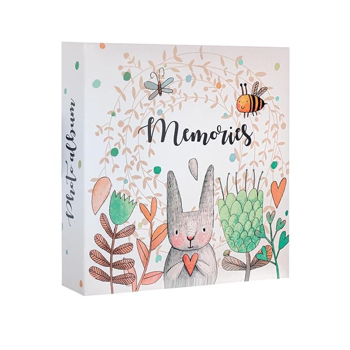 Grupo Erik Album Fotografico 10x15 cm Cute Rabbit - Album Foto con 200 Tasche, 2 per Pagina, Copertina Rigida e Personalizzabile, con Spazio per Note e Commenti The Forest Stewardship Council
