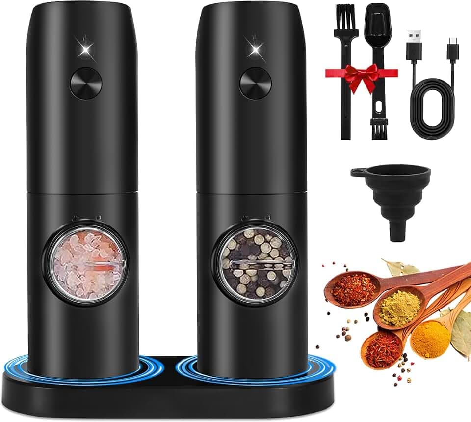 UCAMP Macina Sale e Pepe Elettrico con Base Ricaricabile,Macina Pepe Automatic,Macinaspezie con Granulosità Regolabile,Macina Spezie con Pennello e Cucchiaio,Luce Led,per Barbecue,Ristorante Cucina