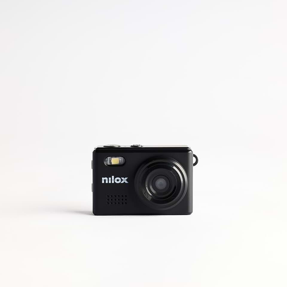Nilox Mini Action Cam Portachiavi HD 720p, Filtri Vintage, Video 30fps, Foto e Audio, Ultra Compatta, USB Type-C, Design Retrò, Perfetta per Viaggi, Vlog e Social Media, Nero