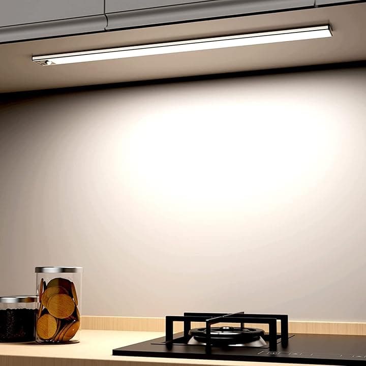 OUILA Luce Armadio LED, Armadio Led con Sensore di Movimento, 41CM Magnetica Ricaricabile Luce Led Sottopensile Dimmerabile Lampada per Cucina Scale Soggiorno Bagno Camere da Letto